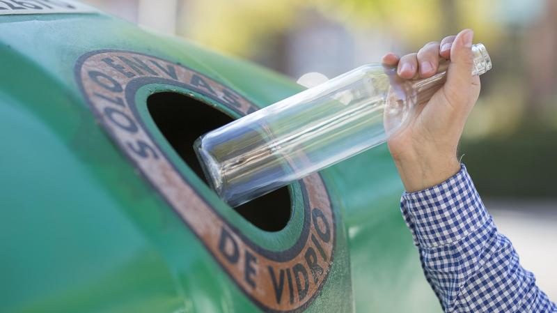 España alcanza una tasa de reciclado de envases de vidrio del 76,8% para 2018.