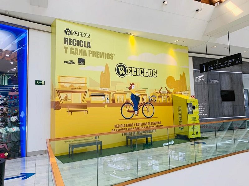 El centro comercial Los Arcos de Sevilla se convierte en el primero de España en instalar las máquinas de RECICLOS