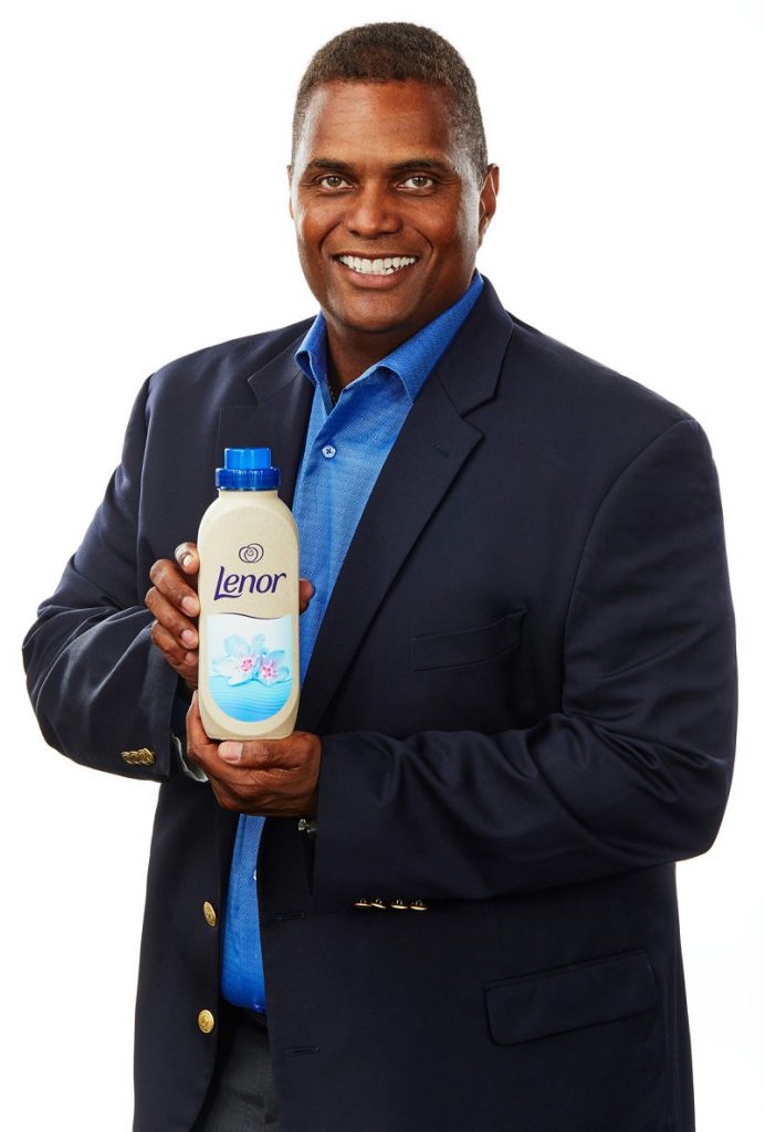 Procter & Gamble anuncia el primer proyecto piloto de botella hecha de papel para Lenor y se une a la comunidad de marcas pioneras de Paboco