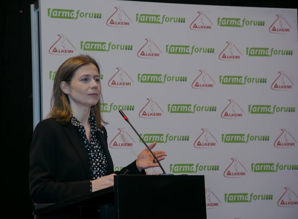 María Jesús Lamas, directora de la AEMPS, inaugura la VII edición de Farmaforum
