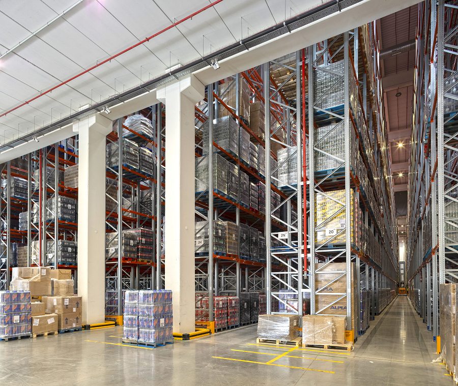 AR Racking genera una capacidad de almacenaje de 45.000 pallets para AZA Logistics en su nueva nave