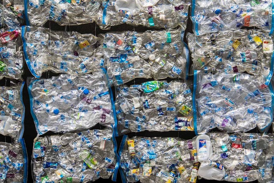 Un estudio de Elisava Research desmiente las estadísticas oficiales del reciclaje de plástico en España