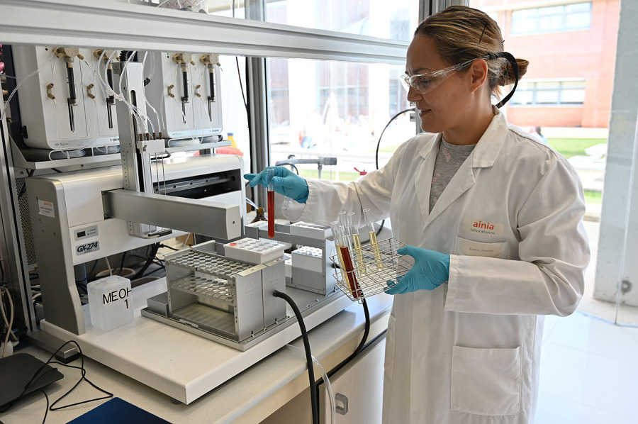 Los laboratorios de AINIA logran seis nuevas acreditaciones para análisis de alimentos y envases