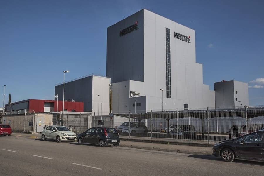 Nestlé España invierte alrededor de 15 millones de euros en dos nuevas líneas de envasado más sostenible  en su fábrica de café en Girona