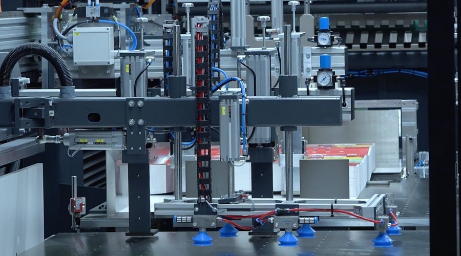 Eurecat y Gràfiques Manlleu crean un sistema de etiquetado con inteligencia artificial y fotónica que asegura una producción con cero errores