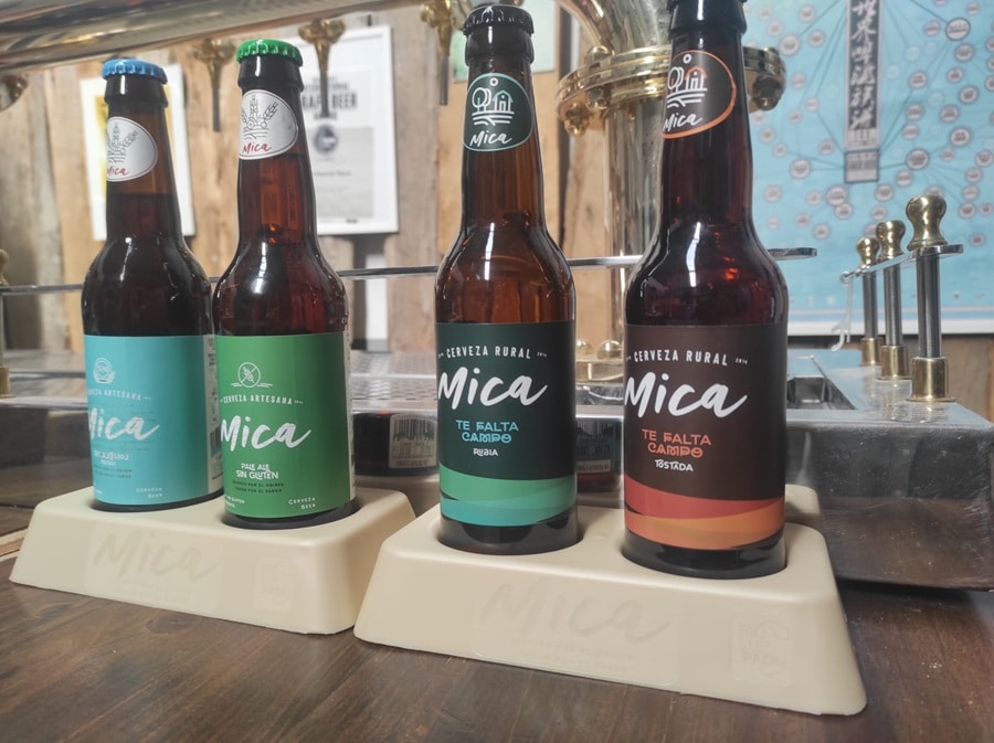 05-06-2025. AIMPLAS. Display de botellines de cerveza obtenido a partir de PHB procedente del bagazo de la cerveza
