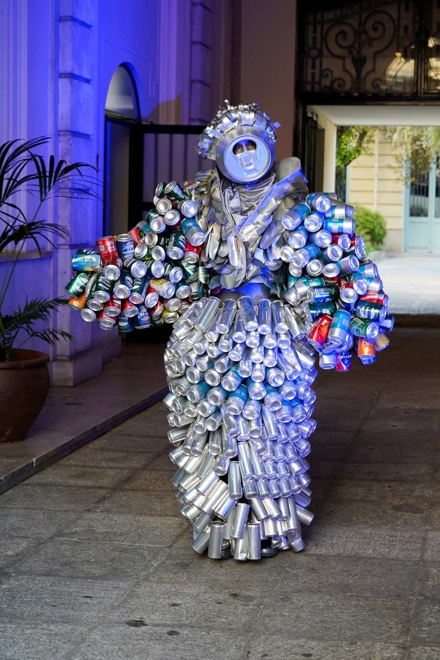 08-10-2025. LATAS DE BEBIDAS _Premios 90 Aniversario
