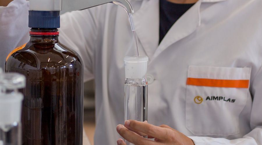 AIMPLAS advierte, coincidiendo con el Black Friday y el auge del comercio electrónico, sobre la importancia de comprar productos seguros y correctamente regulados, especialmente cosméticos y artículos para contacto alimentario.