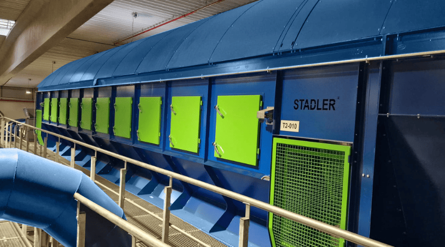 La planta Sortierkontor Nord en Bremen reanuda operaciones con mayor seguridad, protección contra incendios y preparación para la extracción automática de baterías en Alemania 2025.