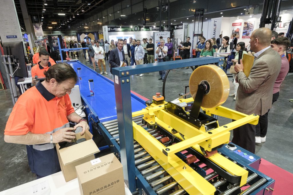 Intralogistics VLC lanza la Zona DEMO 2026, un almacén en vivo con 23 empresas donde automatización, robótica y software muestran cómo mejorar la eficiencia logística.